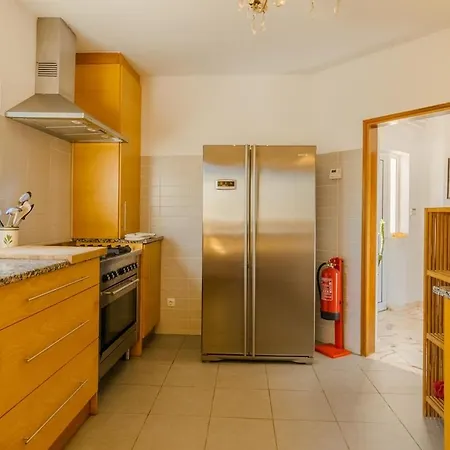 Casa Papoilas - V023 * لاغوس