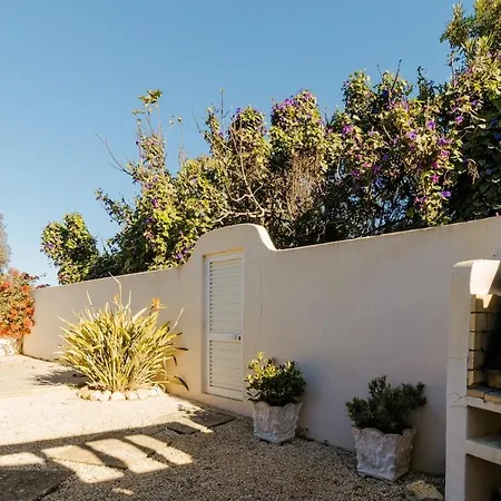 Casa Papoilas - V023 فيلة *